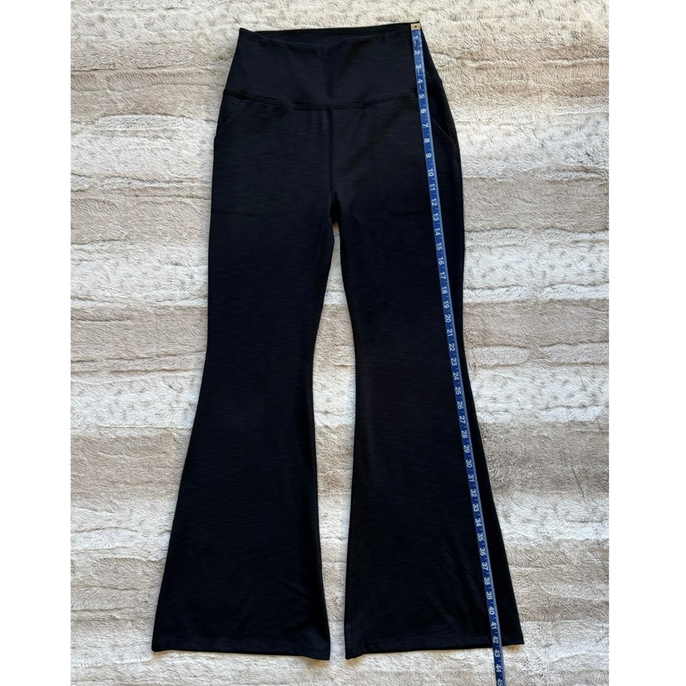 Beyond Yoga Women's Heather Rib All Day Flare Pants in Black Size L - Picture 8 of 16